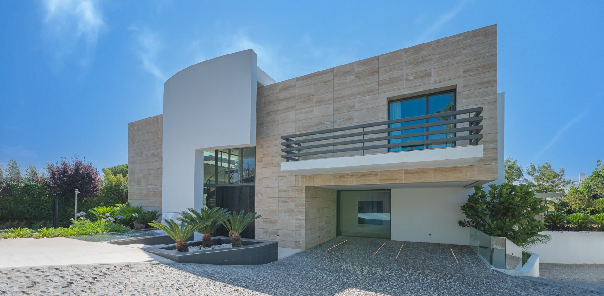Contemporary villa Marbella Golden Mile