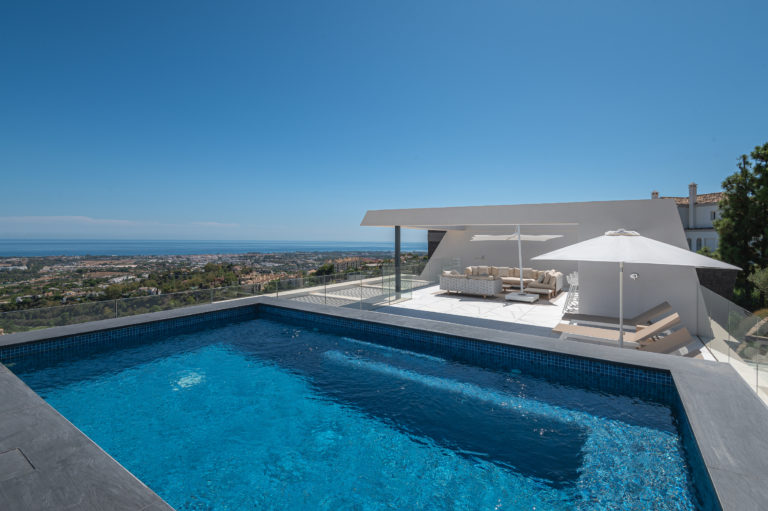 Benahavis luxury apartment for sale